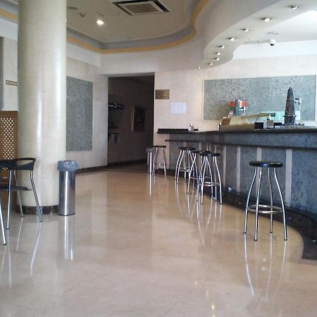 Hotel Ciudad De Fuenlabrada Bagian luar foto