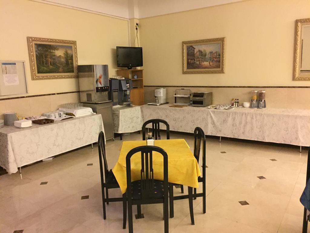 Hotel Ciudad De Fuenlabrada Bagian luar foto