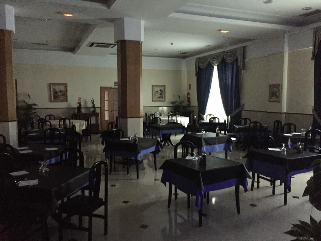 Hotel Ciudad De Fuenlabrada Bagian luar foto