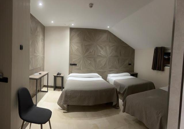 Hotel Ciudad De Fuenlabrada Bagian luar foto