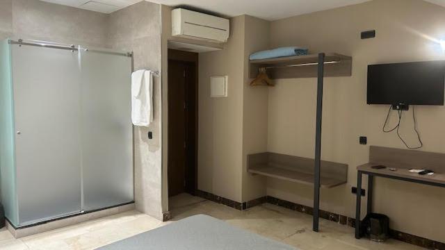 Hotel Ciudad De Fuenlabrada Bagian luar foto