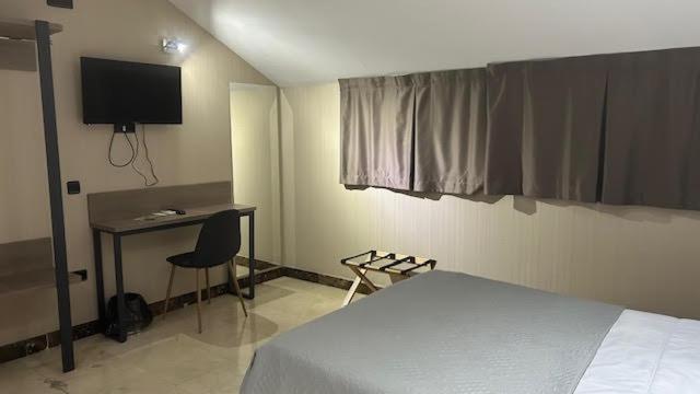 Hotel Ciudad De Fuenlabrada Bagian luar foto