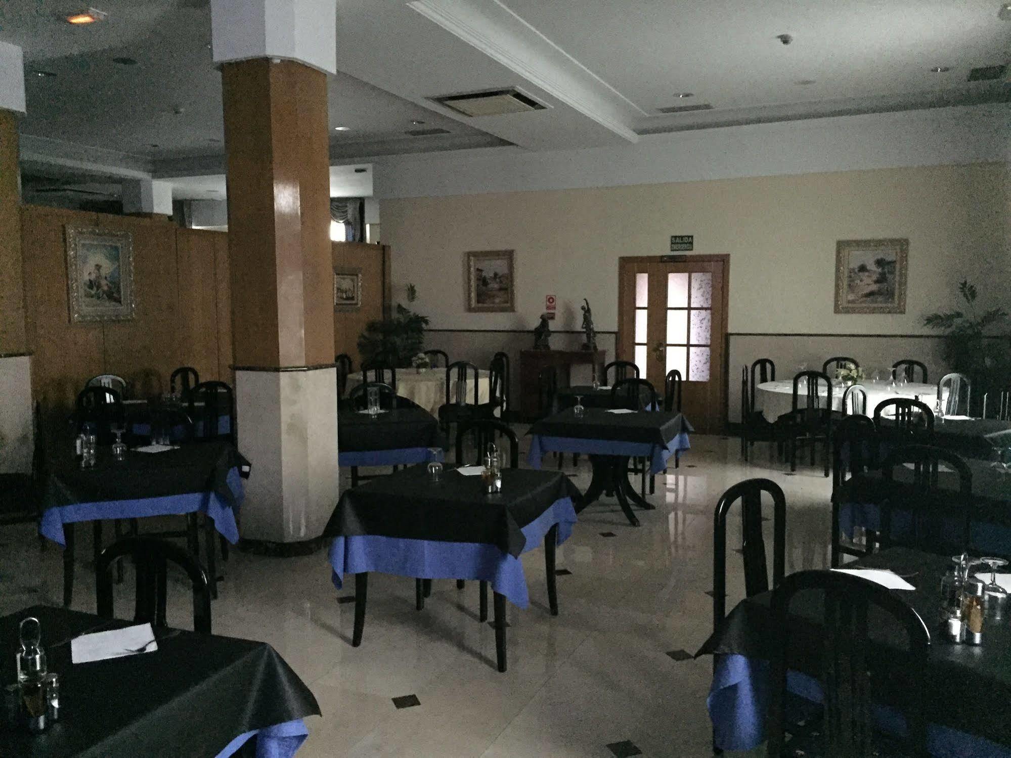 Hotel Ciudad De Fuenlabrada Bagian luar foto