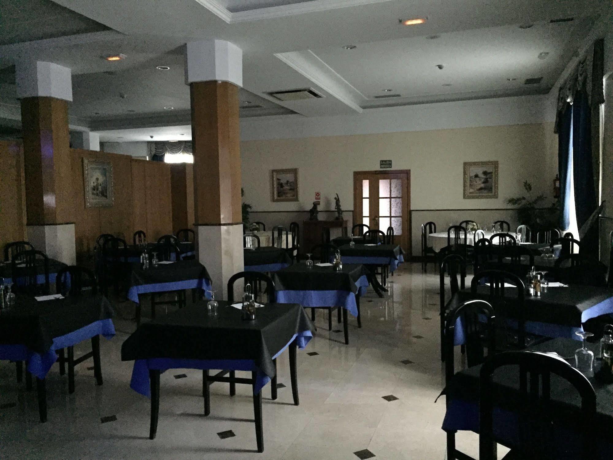 Hotel Ciudad De Fuenlabrada Bagian luar foto