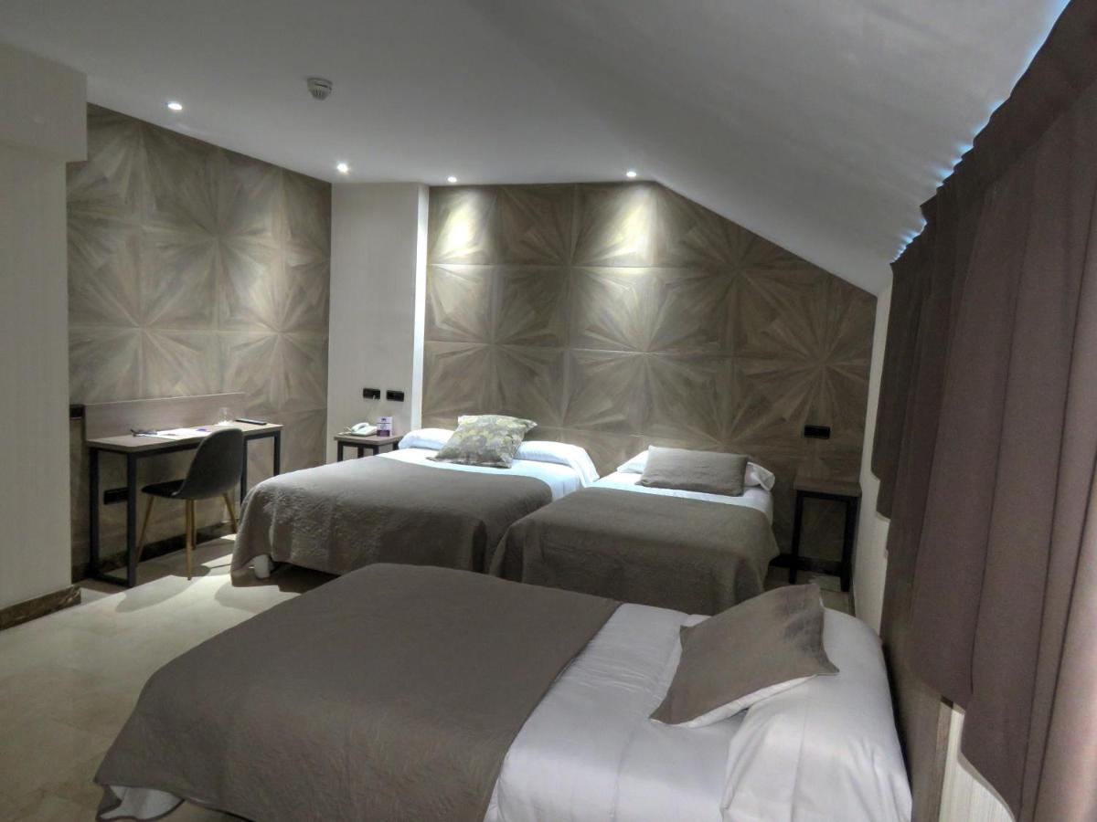 Hotel Ciudad De Fuenlabrada Bagian luar foto