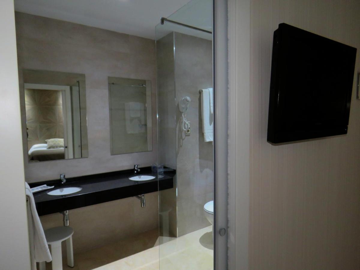 Hotel Ciudad De Fuenlabrada Bagian luar foto