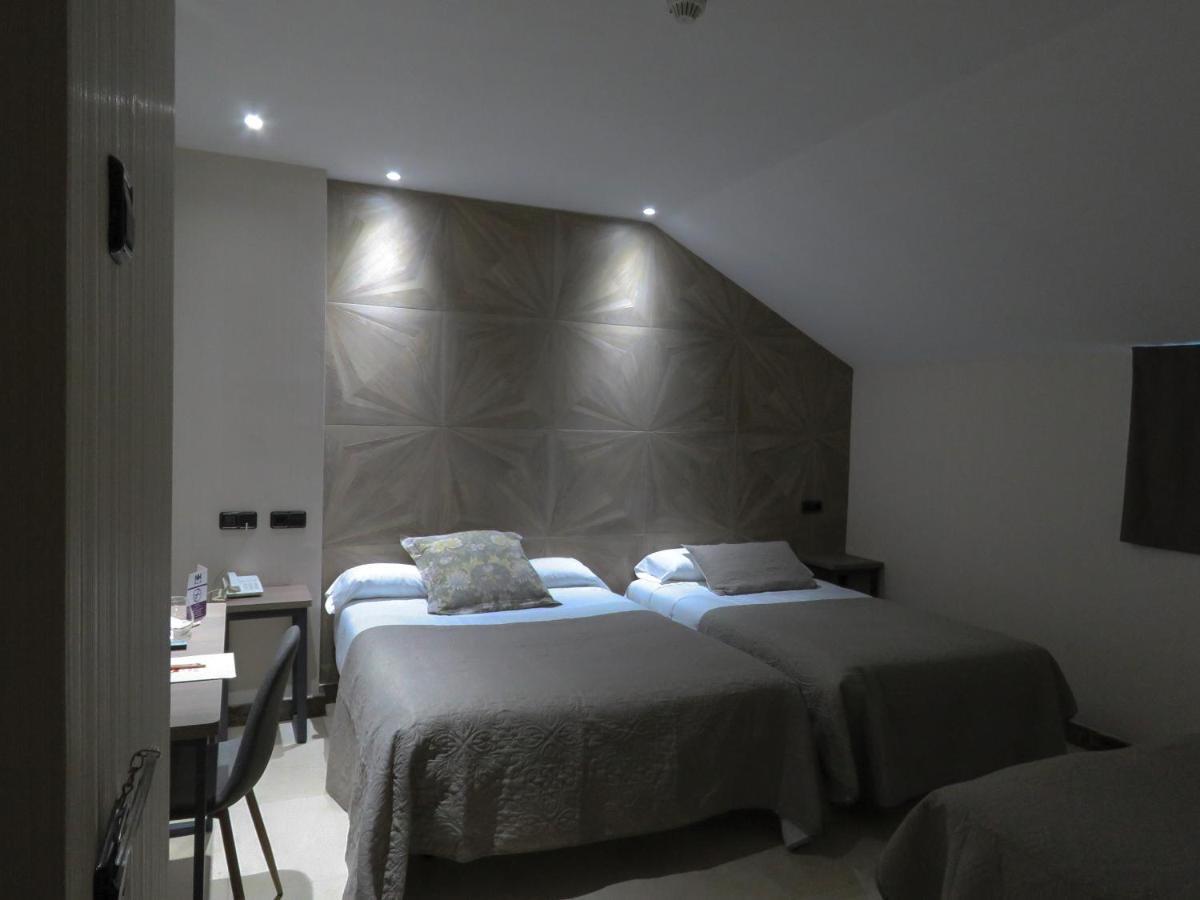 Hotel Ciudad De Fuenlabrada Bagian luar foto