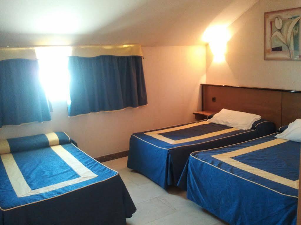 Hotel Ciudad De Fuenlabrada Bagian luar foto
