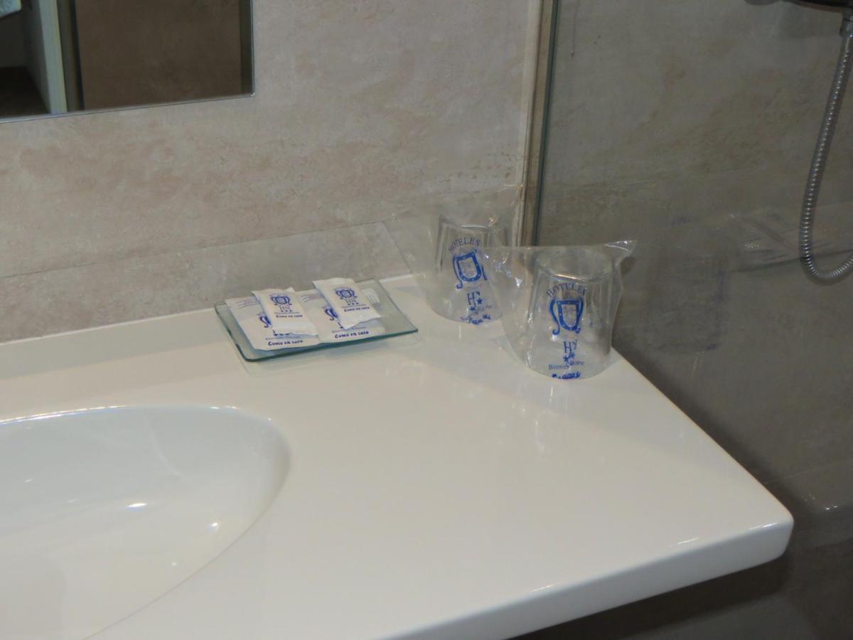 Hotel Ciudad De Fuenlabrada Bagian luar foto