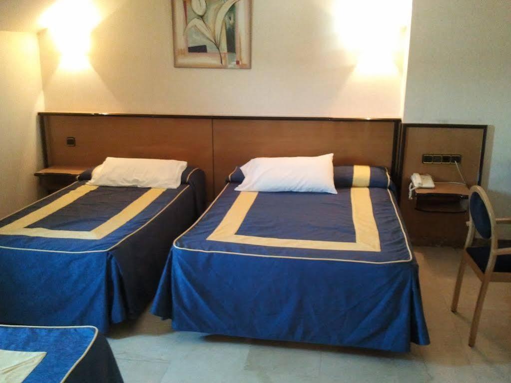 Hotel Ciudad De Fuenlabrada Bagian luar foto